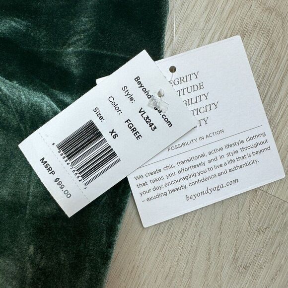 Beyond Yoga Velvet Motion High Wasted Midi Legging Size XS Green VL3243 - Picture 4 of 4
